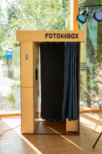 die Fotobox MOMENTMAL im Gemeindezentrum Coswig. Gemietet für eine Hochzeit.